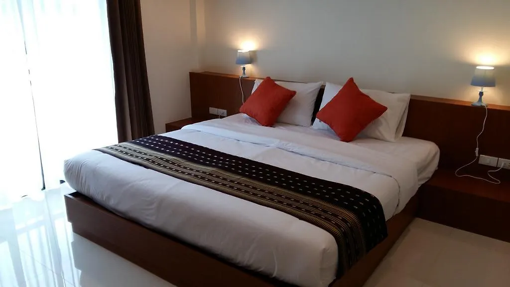 Dee Dee Mansion Airport Apartment Nai Yang