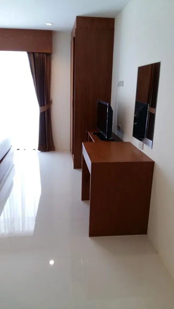 Dee Dee Mansion Airport Apartment Nai Yang 0*,