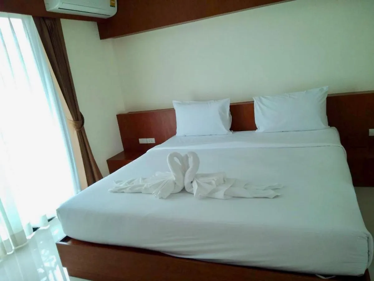 Dee Dee Mansion Airport Apartment Nai Yang Thailand